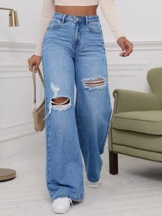 Wide-Leg Jeans — stitching detail